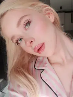 Aisha escort in Dubai