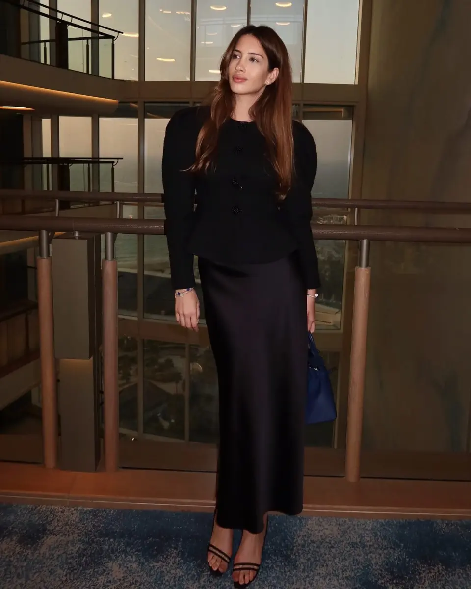 Anisa escort in Dubai