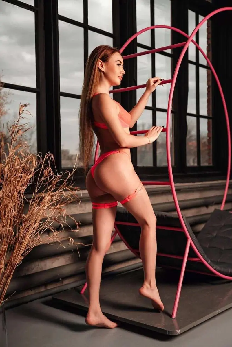 Avgustina escort in Dubai