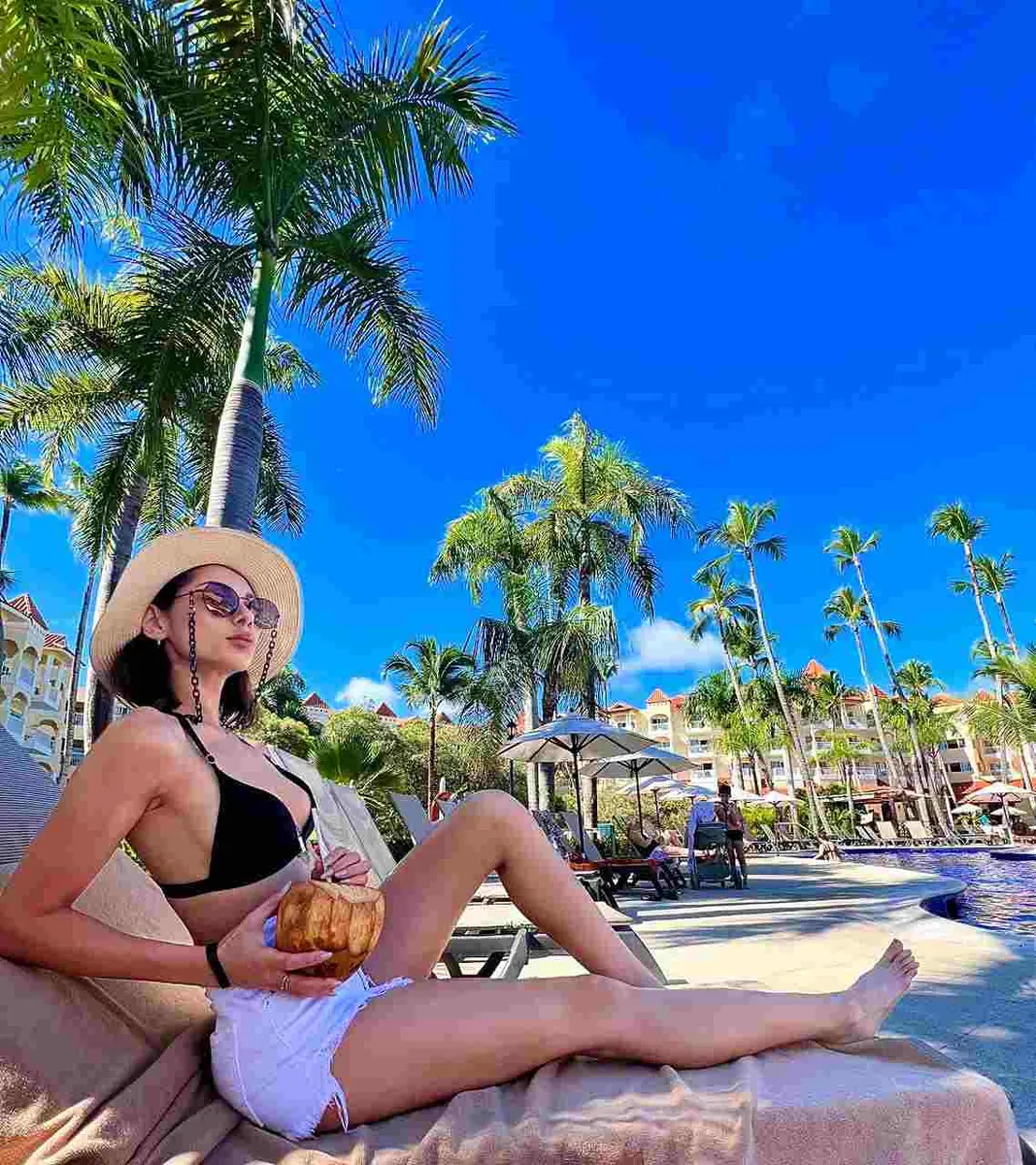 Colibra escort in Dubai