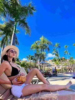 Colibra escort in Dubai