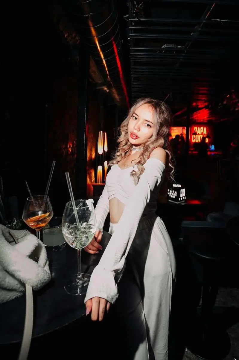 Eva escort in Dubai