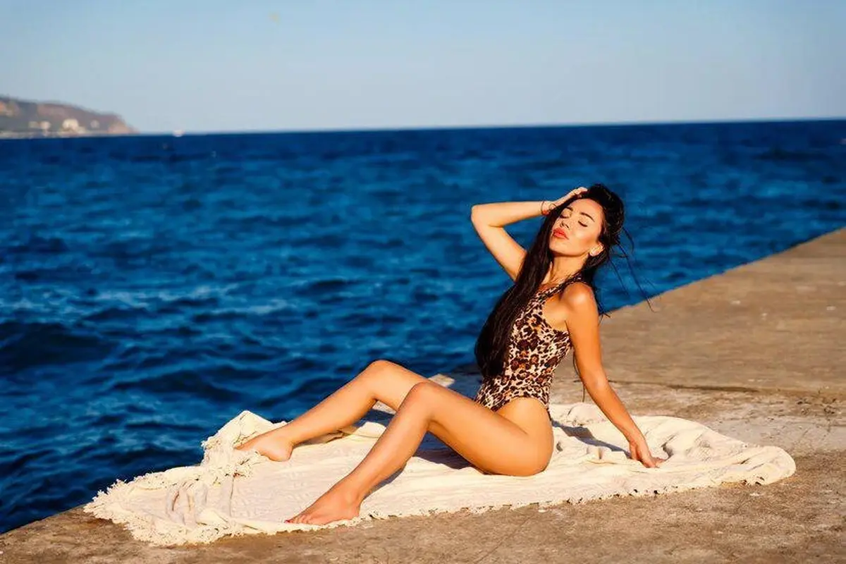 Eva escort in Dubai