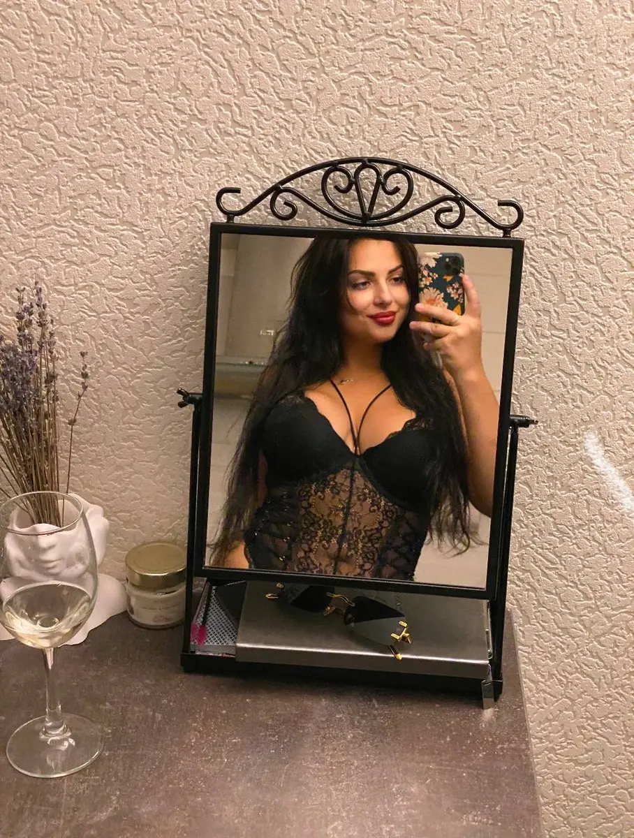 Karina escort in Dubai