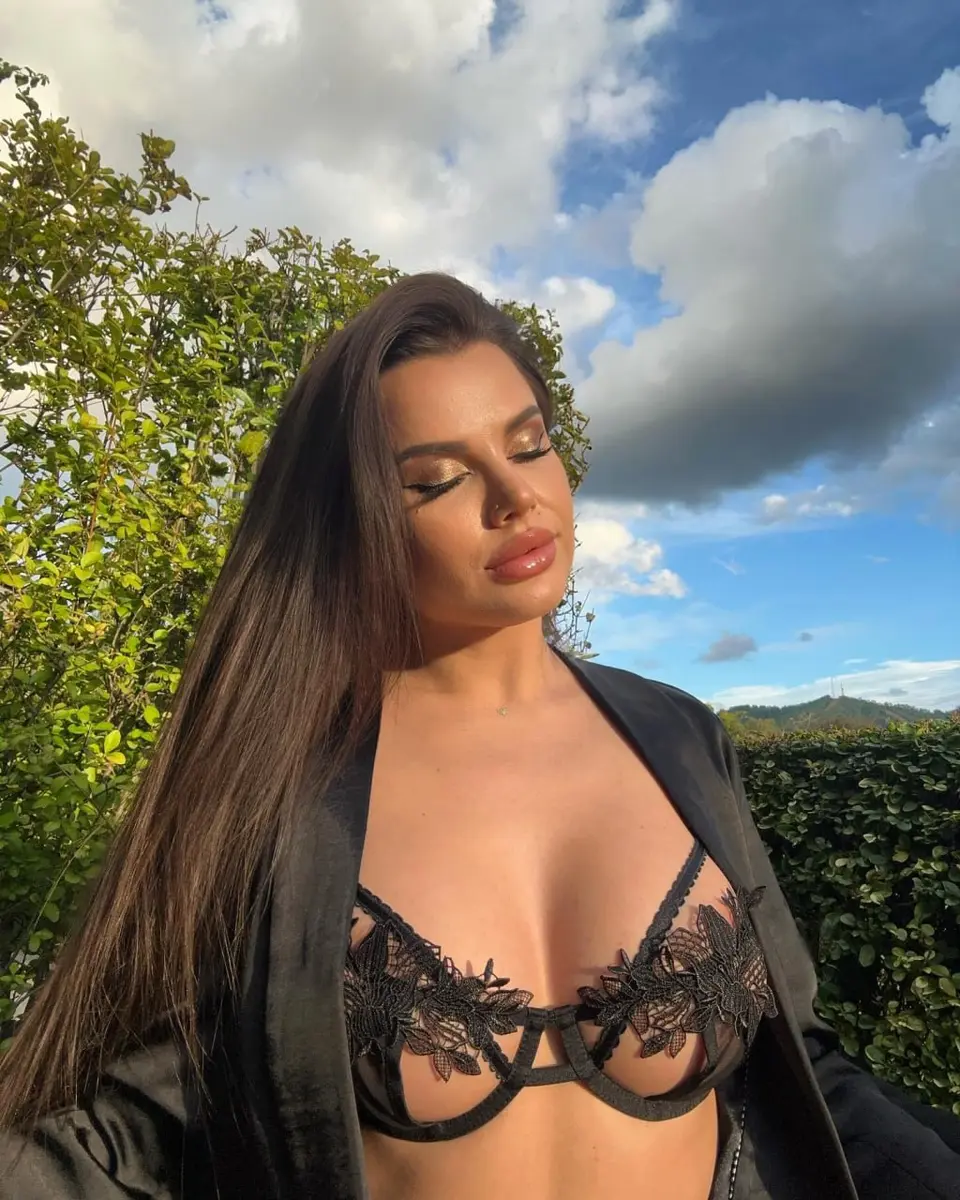 Kate escort in Dubai