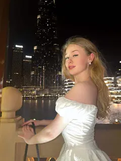 Lira escort in Dubai