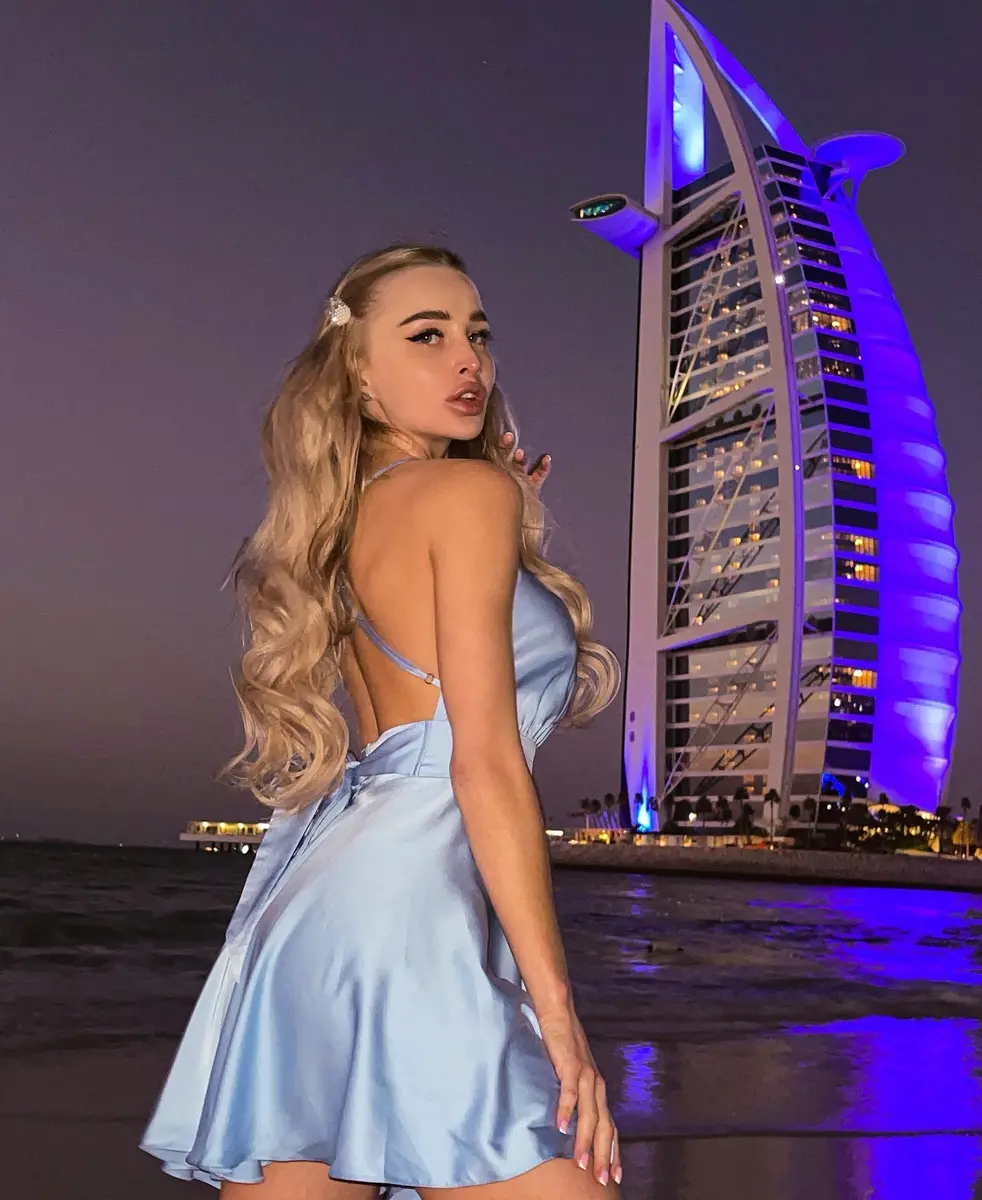 Loren escort in Dubai