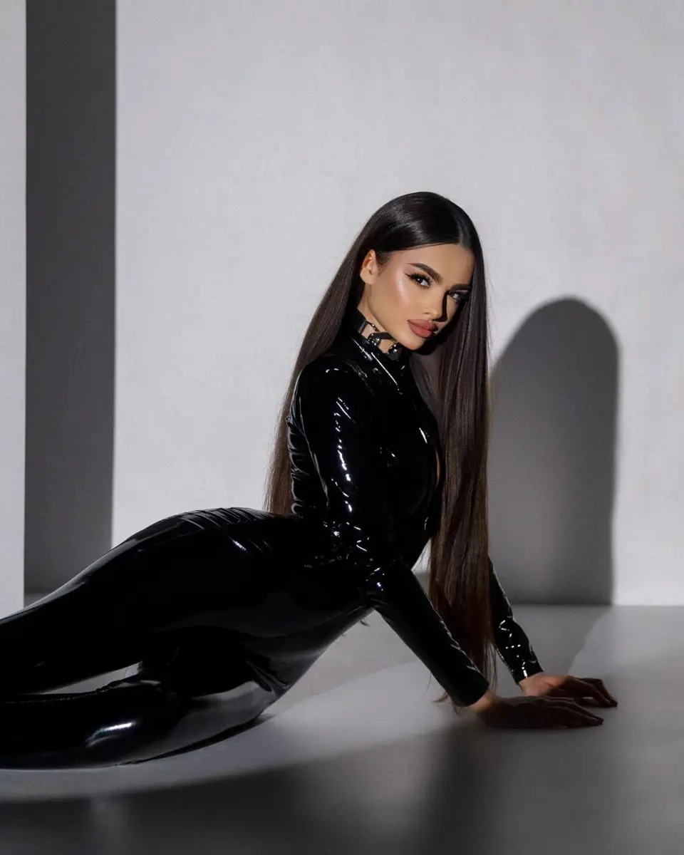 Milliona escort in Dubai