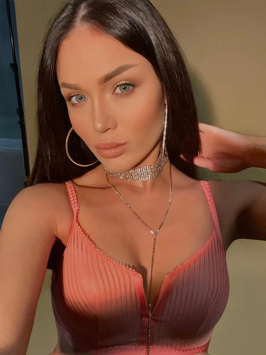 Nina escort in Dubai