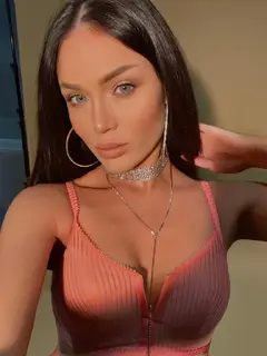 Nina escort in Dubai