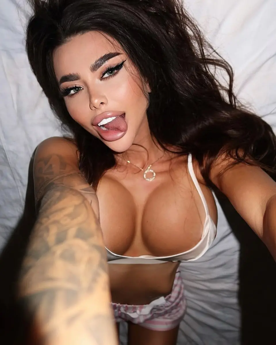 Selena escort in Dubai