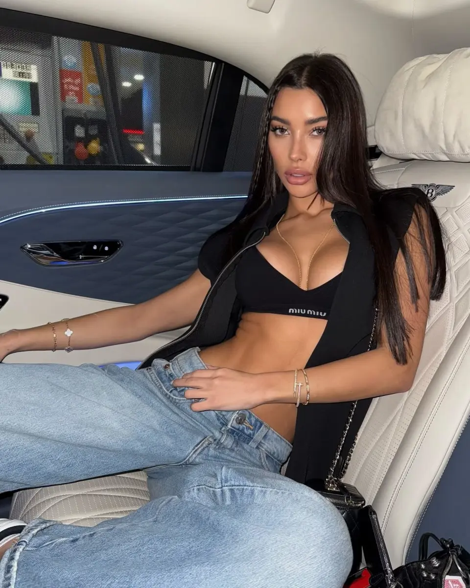 Sophia escort in Dubai