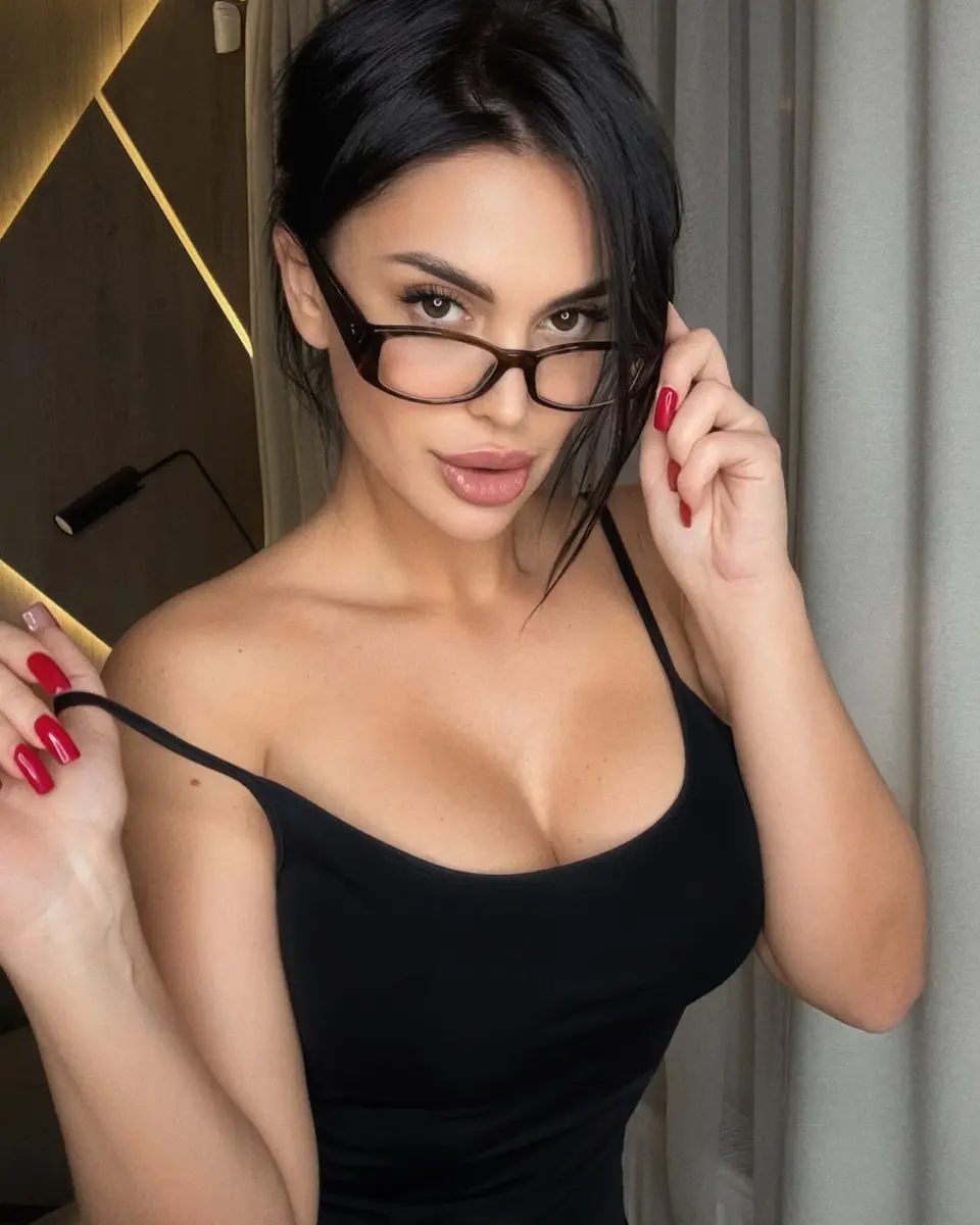 Valeria escort in Dubai