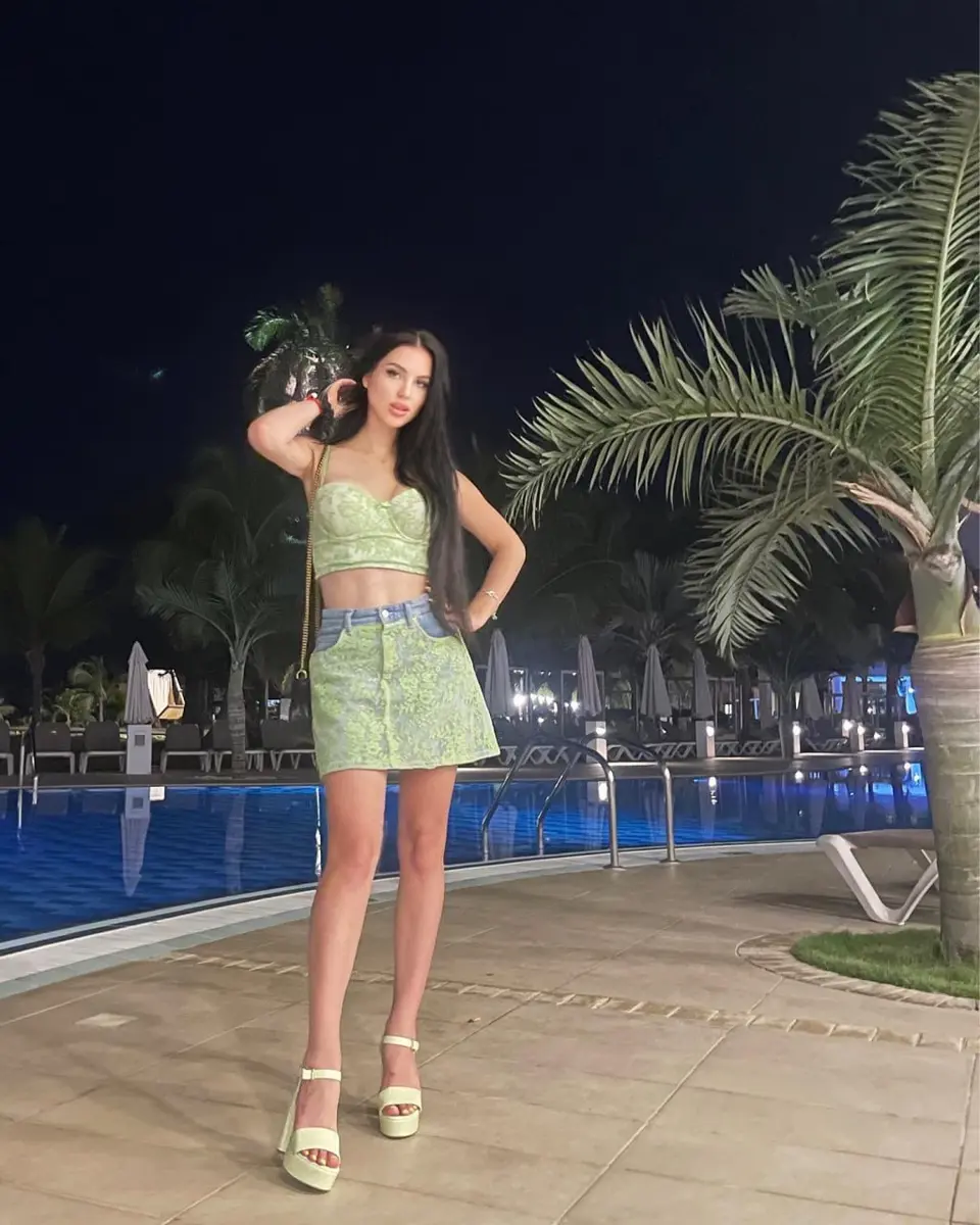 Zoi escort in Dubai